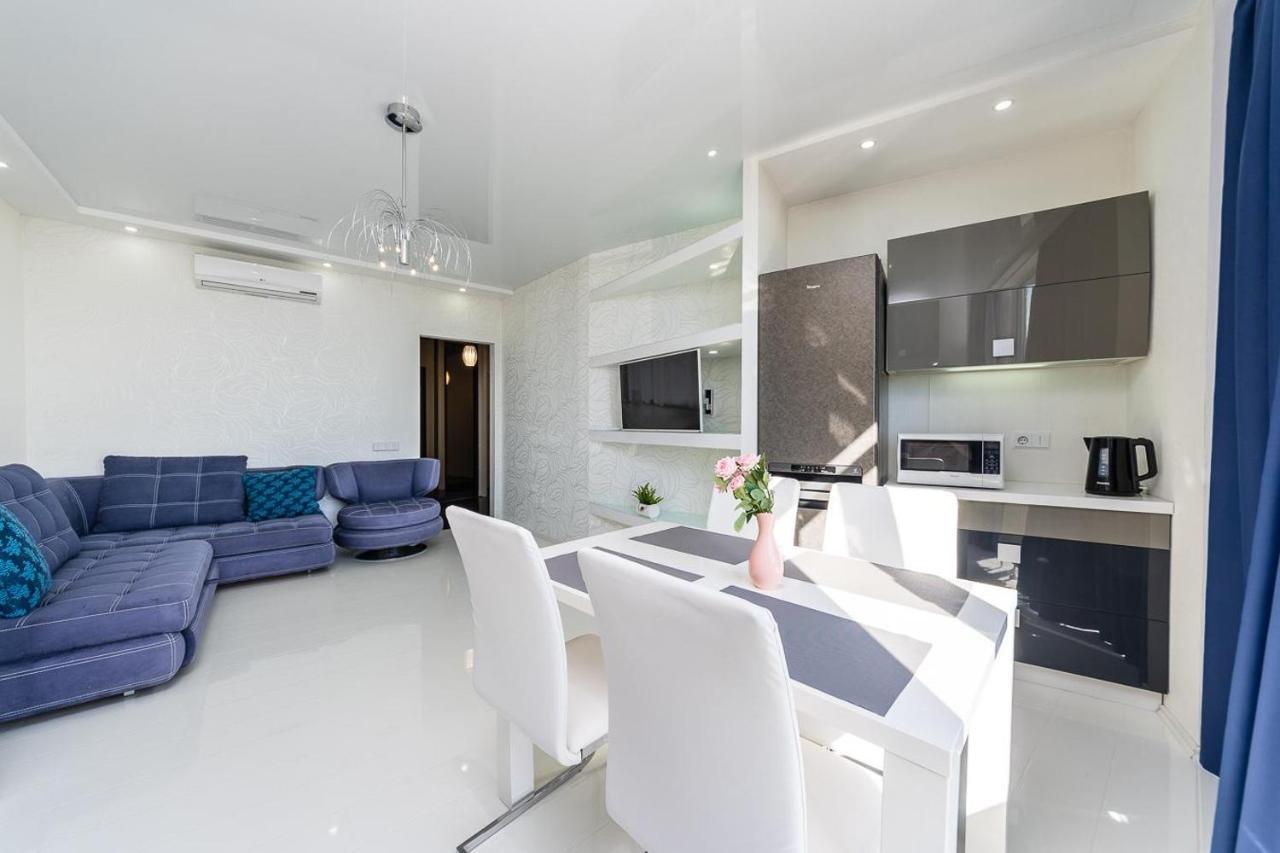 Fashionable Panoramic Apartments Dnieper. Obolon Kiev Luaran gambar