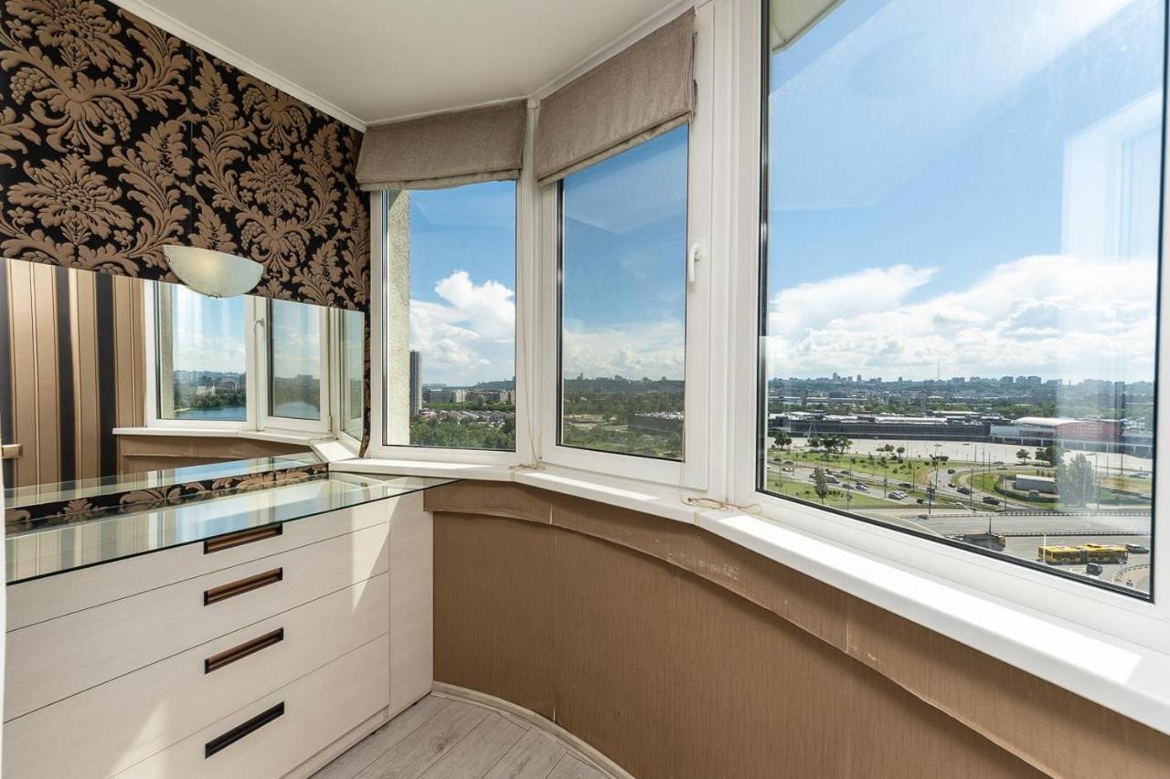 Fashionable Panoramic Apartments Dnieper. Obolon Kiev Luaran gambar