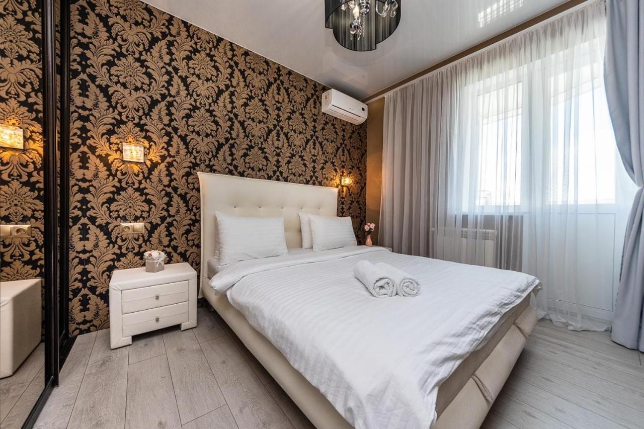 Fashionable Panoramic Apartments Dnieper. Obolon Kiev Luaran gambar